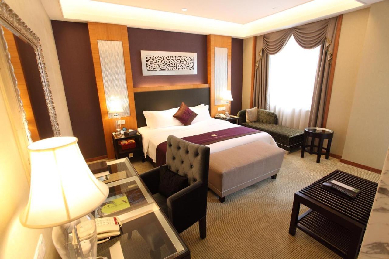 Green Lake Hot Spring Hotel Foshan Dış mekan fotoğraf