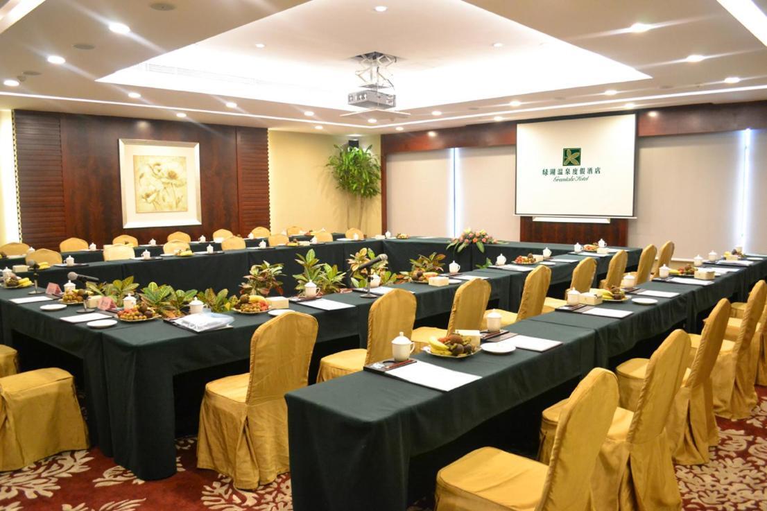 Green Lake Hot Spring Hotel Foshan Dış mekan fotoğraf