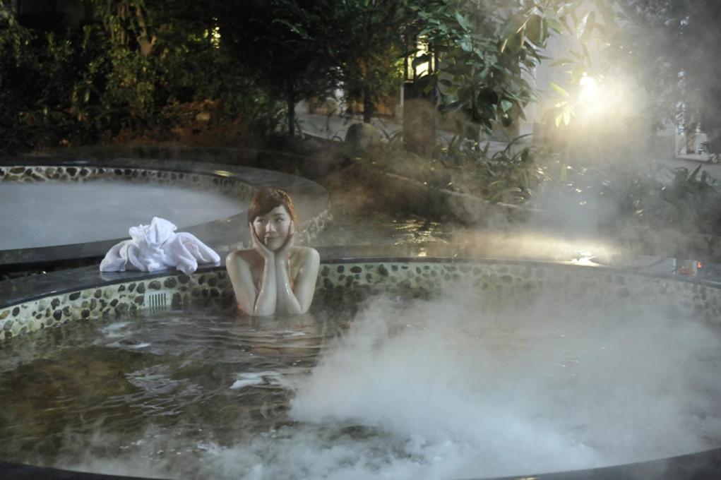 Green Lake Hot Spring Hotel Foshan Dış mekan fotoğraf