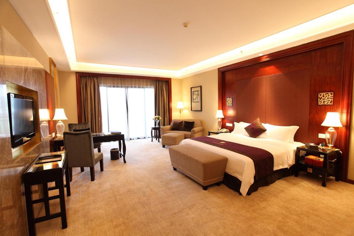 Green Lake Hot Spring Hotel Foshan Dış mekan fotoğraf